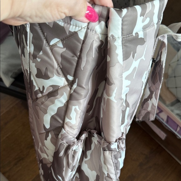 Lug Camouflage Tote Bag - Picture 6 of 14